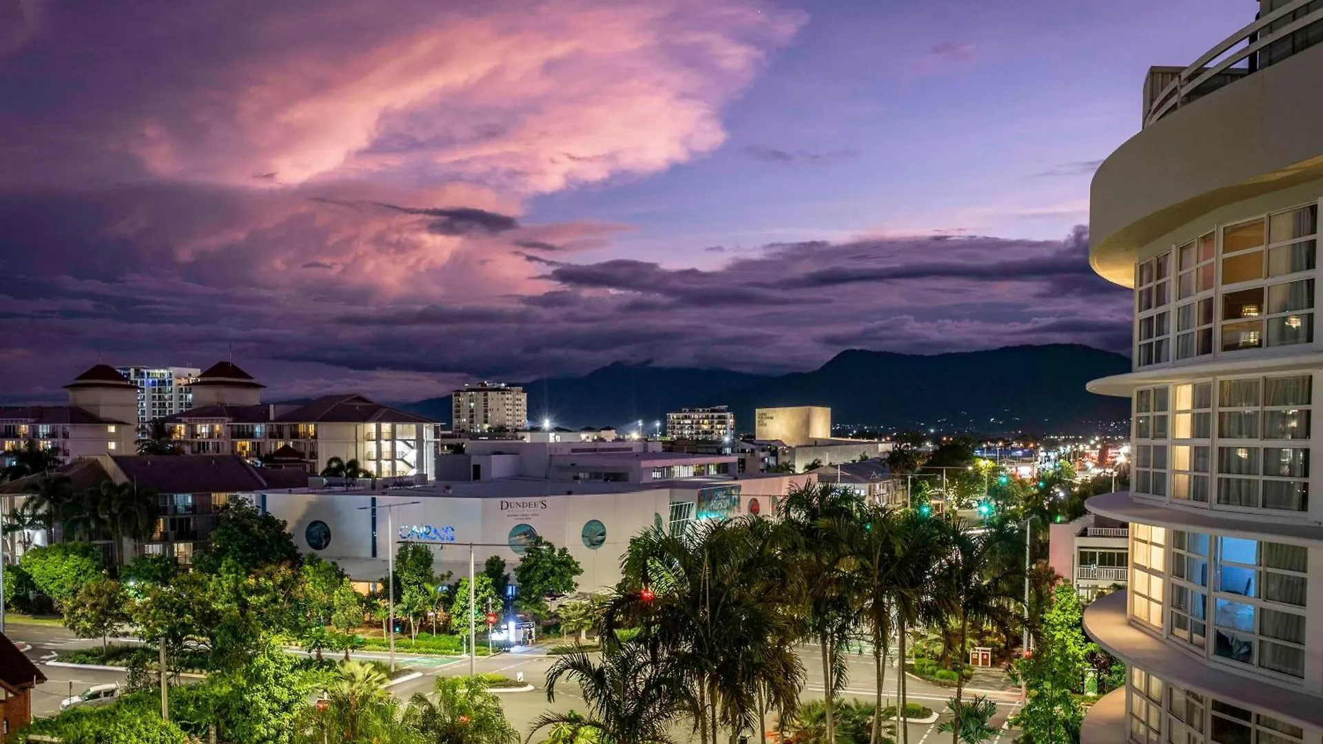 Doubletree By Hilton Cairns Hotel 4*,  Australia
