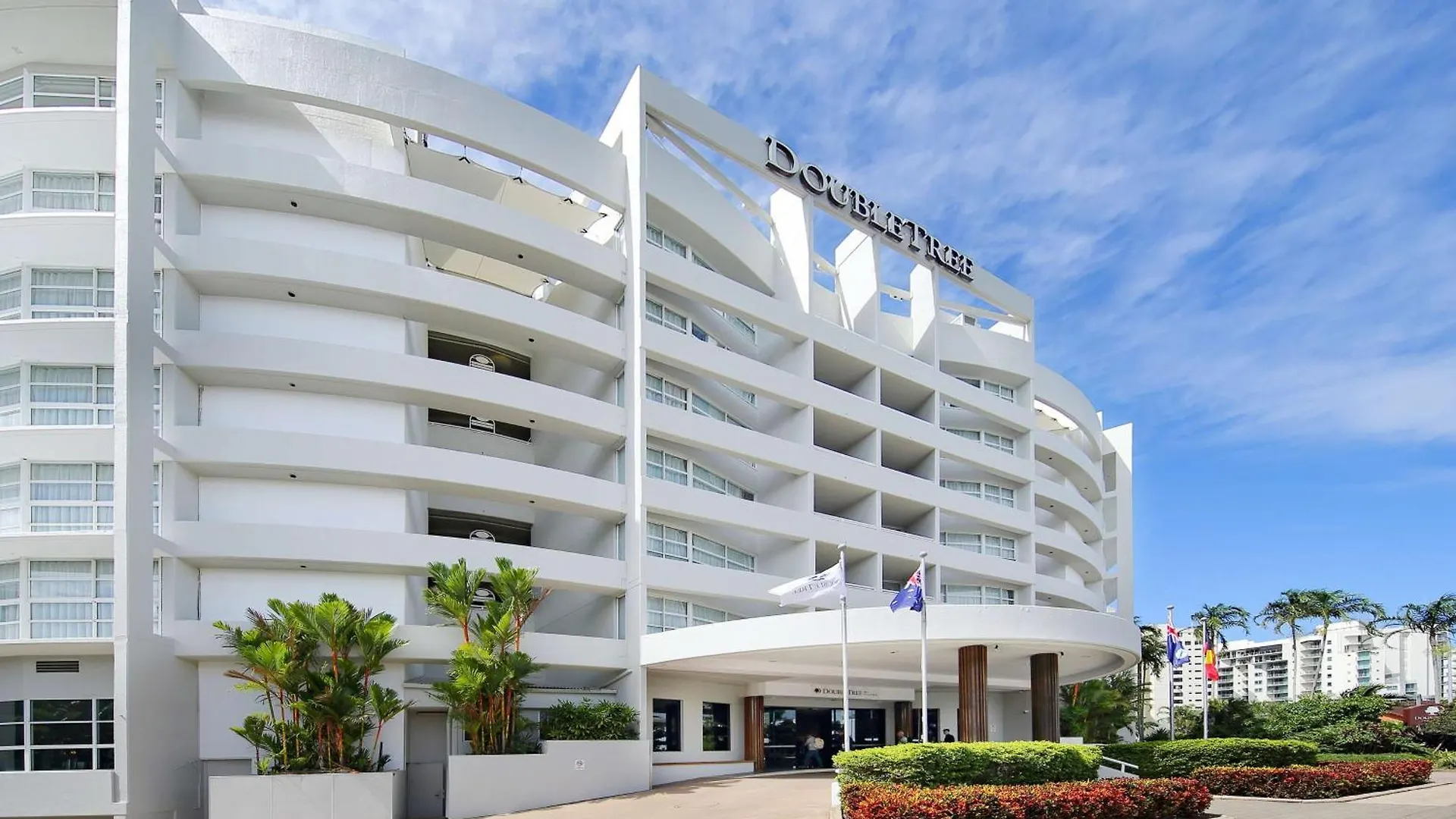 Doubletree By Hilton Cairns Hotel